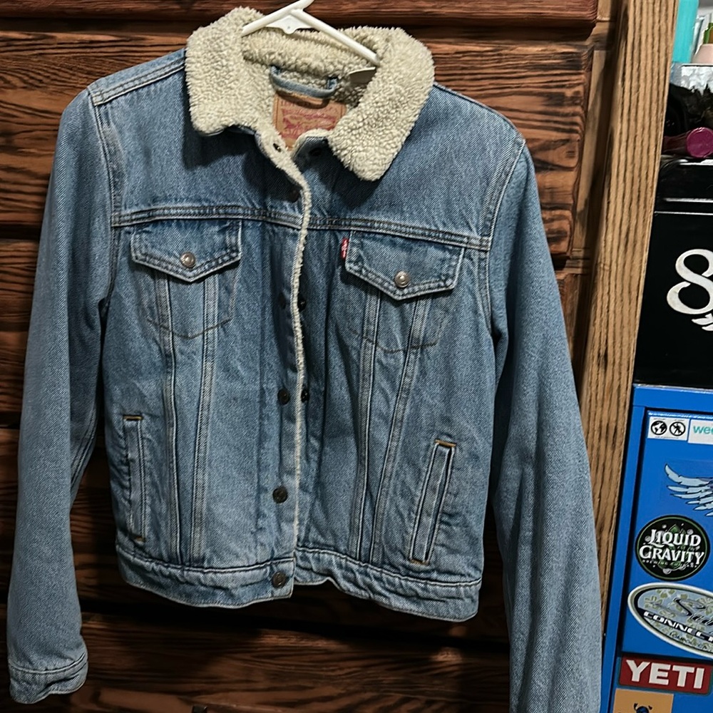 Classic Levis Sherpa Trucker Jacket